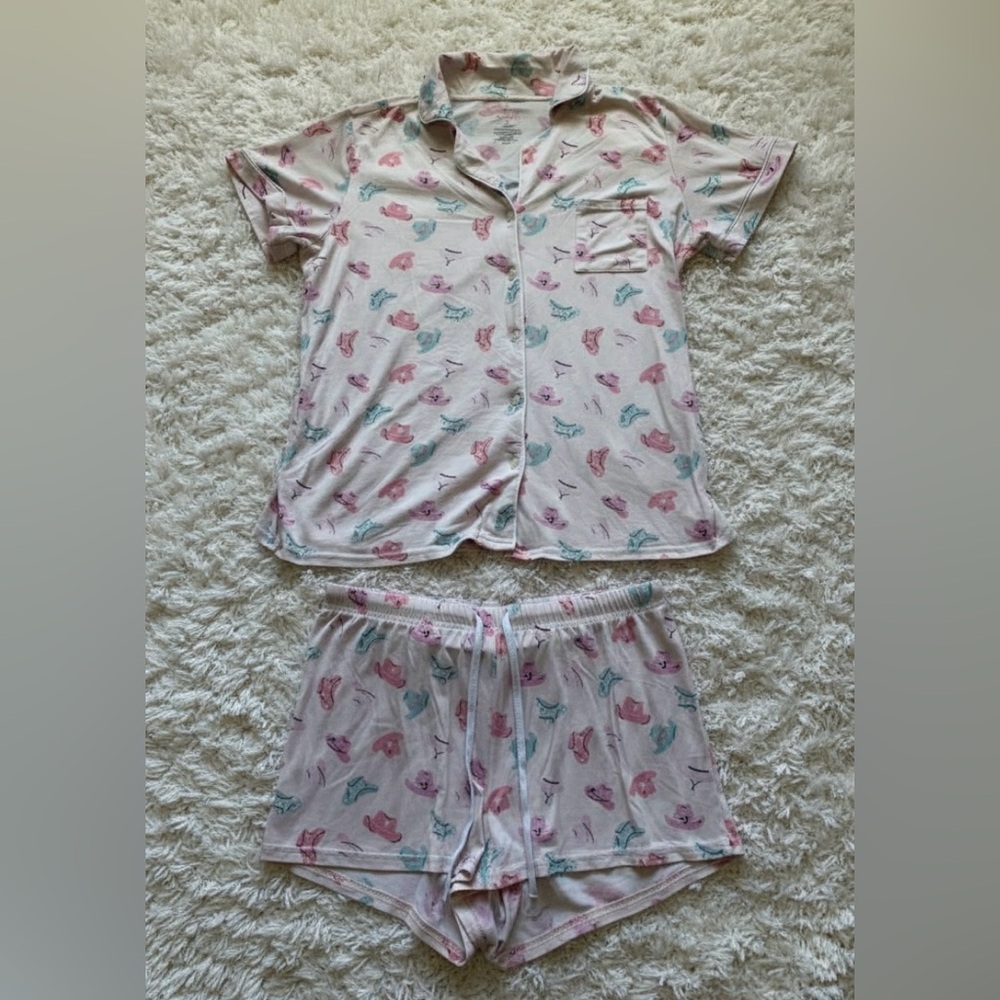 Cozy Couture Blush Pink Cowgirl Hat Print Pajama Short Set Size Large